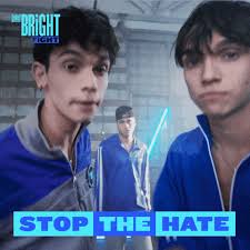 It really bothers me that Clark got into the bathtub with Lois while STILL  wearing his shoes😨 : r/superman