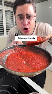 Receta fácil de kebab casero con salsas ricas