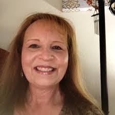 Tessa Hopper's Instagram, Twitter & Facebook