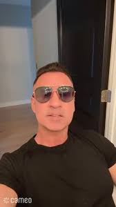 Kristy Schultz's Instagram, Twitter & Facebook