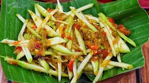 Hai sahabat kali ini saya ingin berbagi resep sambal mangga bahannyamangga mudah atau yang tuacabe rawit sesuka kalian ya3 siung bawang merahterasi gula mer. Resep Sambal Mangga Bisa Jadi Pendamping Saat Makan Nasi Dan Ayam Goreng Tribunstyle Com