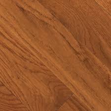 Bruce Waltham Plank Gunstock Is A Classic Red Stained Oak Flooring That Will Stand The Test Of Time It S Not A Hardwood Floors Hardwood Solid Hardwood Floors