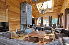 Pavimenti e rivestimenti, arredi, illuminazione, tappezzerie, port e serramenti. Mobili In Legno Per Chalet Arredamento Chalet Progettazione Interni Chalet