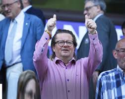 Notaris dirk stoop blancefloerlaan 101 2050 antwerpen tel. Hoe Marc Coucke Iedereen Dribbelde En Anderlecht Kon Kopen Gazet Van Antwerpen Mobile