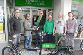 Geschaftsleben Radhaus Hofmann In Der Rathausstrasse Feiert 25 Jahriges Jubilaum Viernheim Online