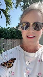 From a 🦋 egg to a Monarch butterfly