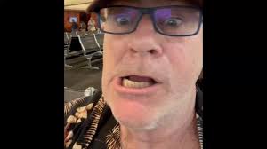 Barry Sewell was the best of all sandstorms 🫣🌭🫥