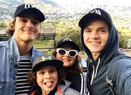 Biography joel courtney is a young american actor who became famous for the role of joe lamb in the science fiction film super 8, shot in 2011 by producer steven spielberg and director j. Joel Courtney Age Bio Height Weight Wiki Girlfriend Net Worth Facts