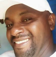 In a groundbreaking medical achievement, a man in his 40s from Australia  has made history by living more than 100 days with a fully artificial  titanium heart while waiting for a human