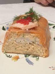 Super recette facile à réaliser je la sers avec une sauce fromage blanc, moutarde,jus de. Entree Terrine Au Saumon Frais Et Saumon Fume Terre Et Mar