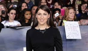 Mayim bialik is a 45 year old american actress. Big Bang Theory Star Mayim Bialik Announces Her Divorce