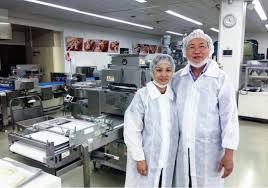 Cha và con gái “vua bánh mì”