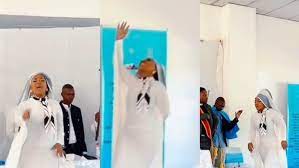 GOGO SKHOTHENI preaching at church😌 - YouTube