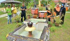 Cara pertama adalah anda harus menelfon orang yang akan anda tuju. Gubahan Tayar Lama Hiasan Menarik