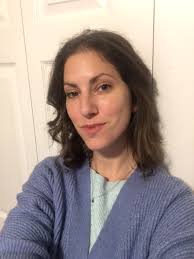 Hi there! I am looking for a personal stylist/fashion stylist to help me  and my husband review our wardrobe, create our own unique style and create  create a capsule wardrobe using mostly