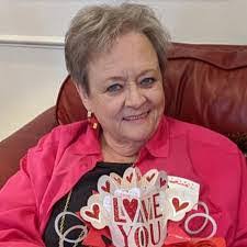 Karen Roselli's Instagram, Twitter & Facebook