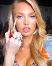 💫MAGIC GLOW SECRETS💫 Darlings, BOOST your complexion and create an  effortlessly dewy GLOW using my award-winning HOLLYWOOD FLAWLESS FILTER!  It's fresh spring skin, bottled! I created this GORGEOUS, GLOWING  #throwback look on