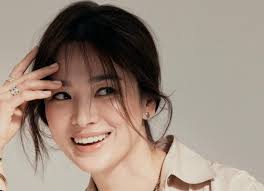 Now, we are breaking up narrates the story of breakups and love. Song Hye Kyo Xinh Ä'áº¹p Trong Loáº¡t áº£nh Má»›i Giáº£i Tri Thanh Nien