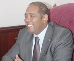 HOBENCITA A CAY CU SKATEBOARD Y A KEDA HERIDA RIBA E CAMINDA PABAO DI  COLEGIO ARUBANO