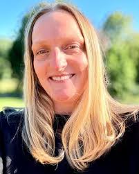 Beth Vance's Instagram, Twitter & Facebook