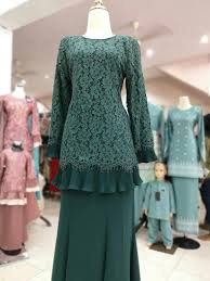Baju raya 2015 kali ini kami sediakan kurung moden lace atau dikenali sebagai kurung naira. Baju Raya 2021 Kurung Moden Lace 34 36 38 40 42 44 46 Facebook