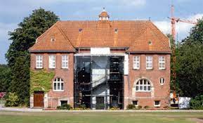Dedicated in 2002 and located adjacent to aldrich hall, hawes hall was built in response to a critical need for additional mba and executive education classrooms and was the school's first new classroom built in 50 years. Haus Hall Gescher Bock Neuhaus Partner Coesfeld Architekten Baunetz Architekten Profil Baunetz Architekten De