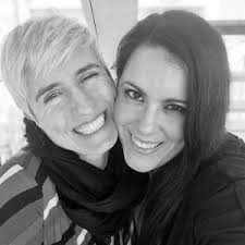 FELIZ DÍA DE LA MUJER! 1 año de freelance, 9 alegrías, 5 pesares y 6  consejos para emprender