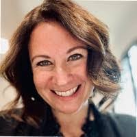 Stephanie Vanbrocklin's Instagram, Twitter & Facebook