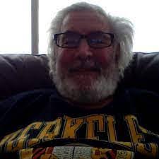 Eva Ptak's Instagram, Twitter & Facebook