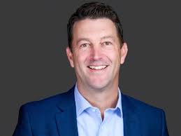 Andy Macmillan's Instagram, Twitter & Facebook