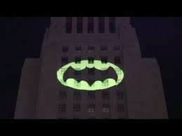 Bat Signal Lights Up Los Angeles In Tribute To Batman Adam West What Bat Signal Bat Signal Light Brand