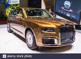 Möglicherweise wird das unternehmen sogar ins ausland expandieren. Aurus Senat Genfer Autosalon Genf Schweiz Stockfotografie Alamy