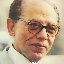 لا تصدقى ما يقوله المتزوجون، إن كل شكاوى المتزوجين كذب، والمتزوج هو أول من  يتزوج مرة ثانية إذا ماتت زوجته. والخيانة الزوجية نادرة وإذا كانت تبدو لك  مألوفة ومنتشرة، فذلك لأن الروائح