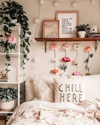 Upgrade your cozy escapes with these modern bedroom ideas. P I N T E R E S T Xxsarahelisexx Room Decor Aesthetic Room Decor Dorm Room Inspiration