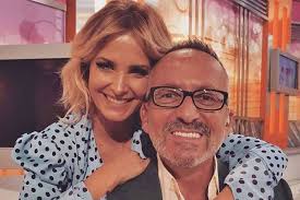 O artigo narra como goucha teria feito a sua colega de programa investir em directo e ter lucros quase imediatos, numa demonstração do enorme potencial da plataforma e do mercado de bitcoins. Reencontro De Manuel Luis Goucha E Cristina Ferreira No Voce Na Tv Fica Na Lideranca Area Vip Portugal