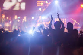 Browse 1,595 danse avec les stars stock photos and images available, or start a new search to explore more stock photos and images. Offrir Un Billet De Spectacle En Guise De Cadeau Wonderguide
