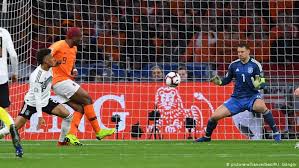 Wie ihr das spiel live im tv, livestream und liveticker verfolgen könnt, erfahrt. Funf Lehren Aus Dem Spiel Gegen Die Niederlande Sport Dw 25 03 2019