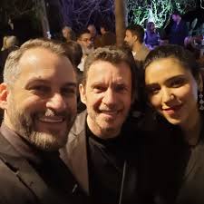 Se a UOL está divulgando que o "eminente relator" do processo político (que  se auto-percebe processo jurídico), não poderia ter mostrado um vídeo que  não consta nos autos, é que a coisa