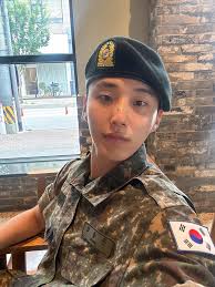 Moon Jong Up 3rd Mini Album 'PETER' C.U ver