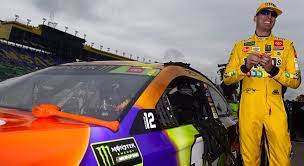 The average nascar race draws about three million viewers, up slightly from last year when comparing in the bulk of nascar races, away from the superspeedways, races can sometimes fall into predictable patterns. Fantasy Update Last Minute Kansas Lineup Advice Nascar Com