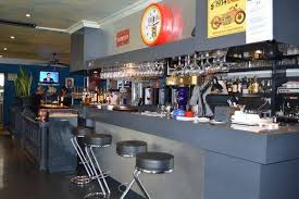 Le Blue Bar Posts Facebook