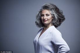 I M Proof Going Grey Can Make You Look Years Younger Gorgeous Gray Hair Hair Styles Long Gray Hair