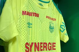 Fc nantes féminines october 14, 2019 samedi 13 octobre 2019, une soirée de gala au profit de l'association un maillot pour la vie était organisée par l'école saint louis de issé. Asse Fc Nantes Pourquoi Les Canaris Vont Jouer En Maillot D Entrainement