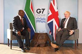 President cyril ramaphosa has spot of trouble putting on a protective face mask in a hilarious video posted online. S Africa S President Ramaphosa Urges G7 Nations To Plug Covid 19 Funding Gap Reuters