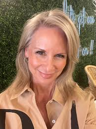 Kristi Ison's Instagram, Twitter & Facebook