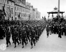 Wwii Allied Troops March Through Paris D Day Wwii Normandy