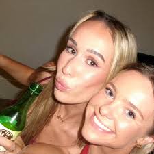 Jemma Carroll's Instagram, Twitter & Facebook