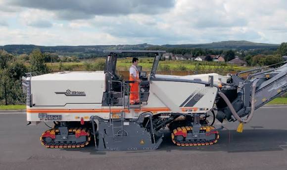 Wirtgen W-220 Cold Planer
