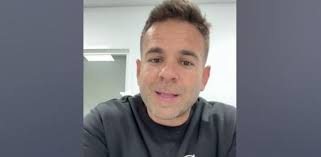 El influencer Ángel Gaitán paraliza las donaciones por la DANA porque las  hacía pasar como beneficios: "Me van a freír a impuestos"