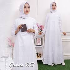 Pada dasarnya desain yang sedang tren tahun ini adalah yang simpel namun memiliki ciri yang kuat di satu dua bagian, yaitu : Gamis Ihrom Kd Kembang Bahan Katun Rubiah Bordir Premium Shopee Indonesia